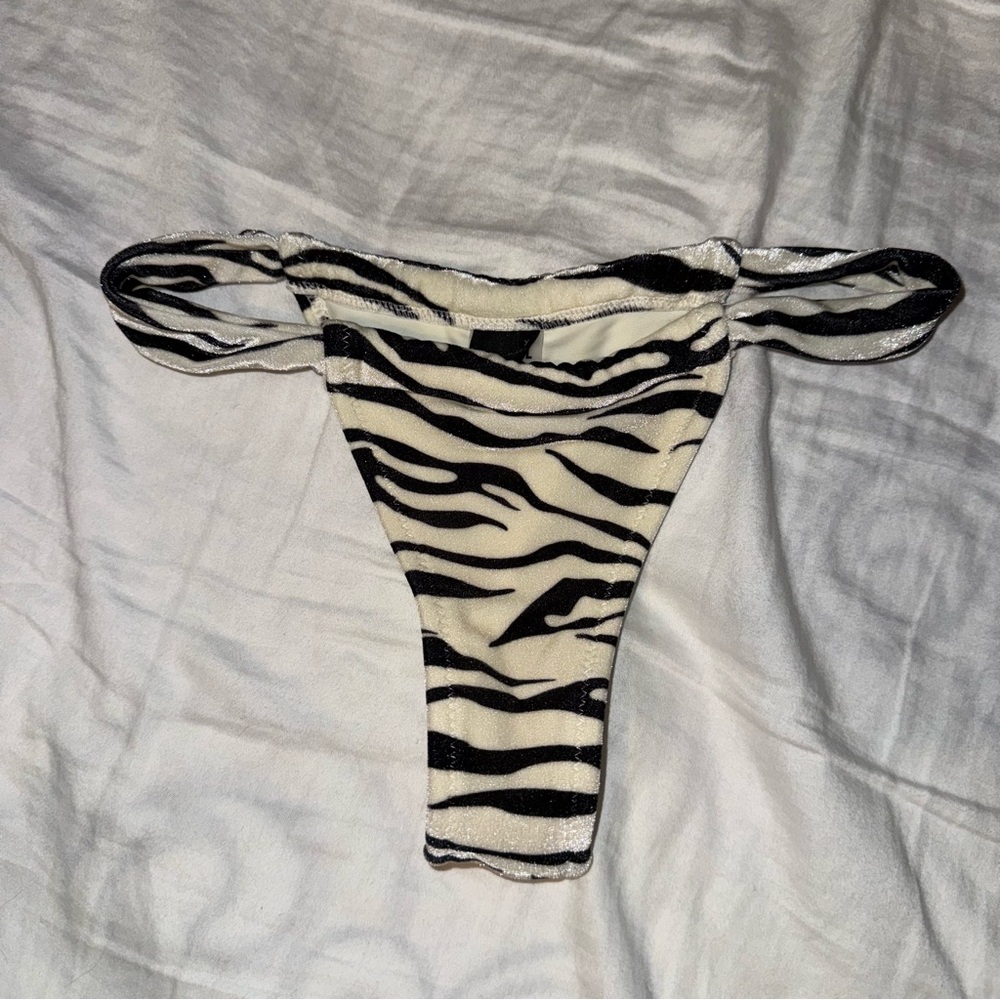 triangl braez bikini bottoms only